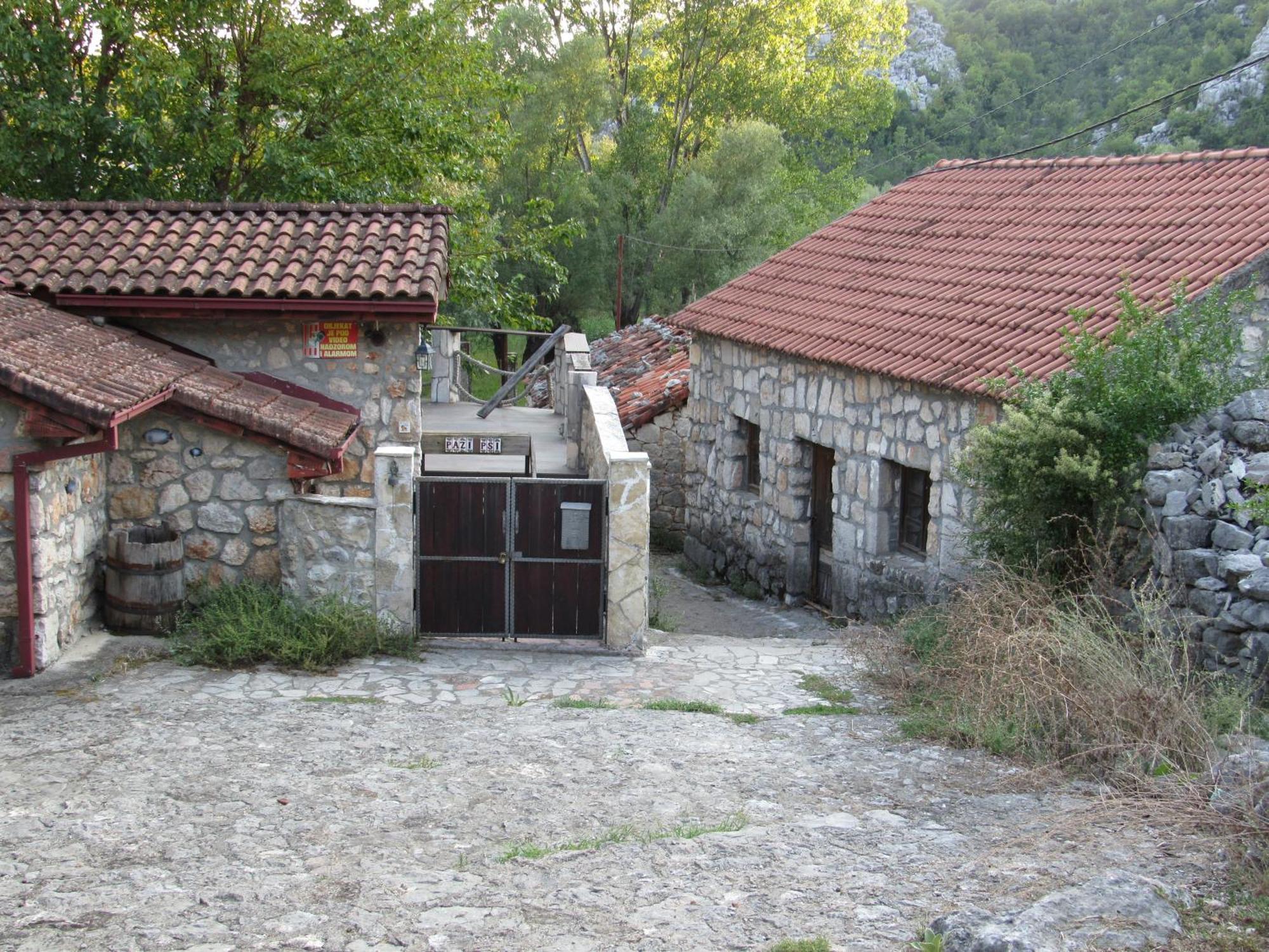 Feel The Karuch Villa Cetinje Buitenkant foto